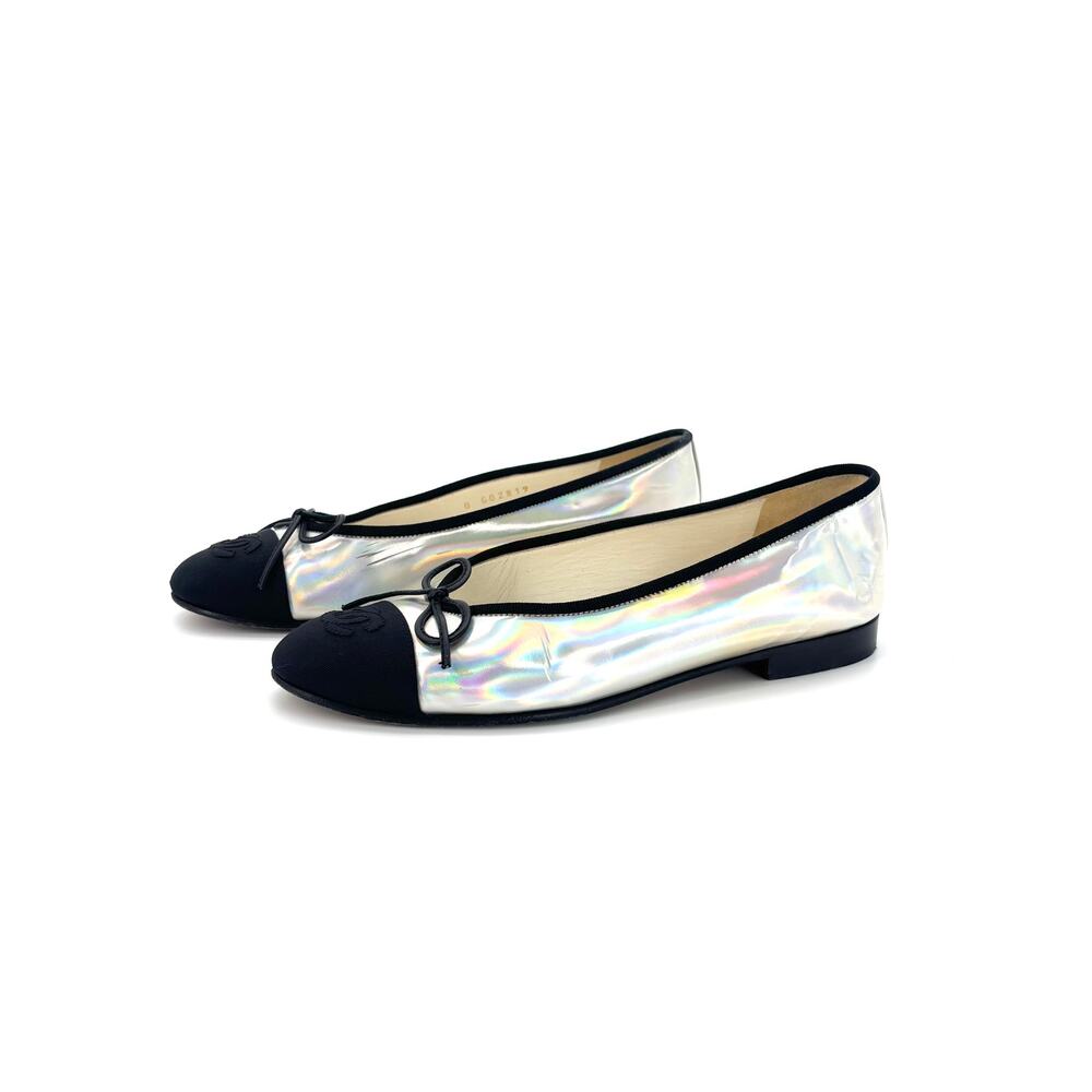 Chanel CC Logo Iridescent Patent Cap Toe Ballerina
Flats 36